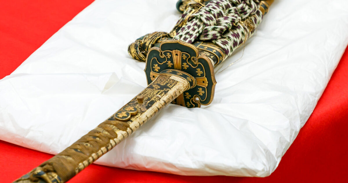 刀剣文化財のピンチを救う。若者も支援する“現代の勧進” | Think LOCAL